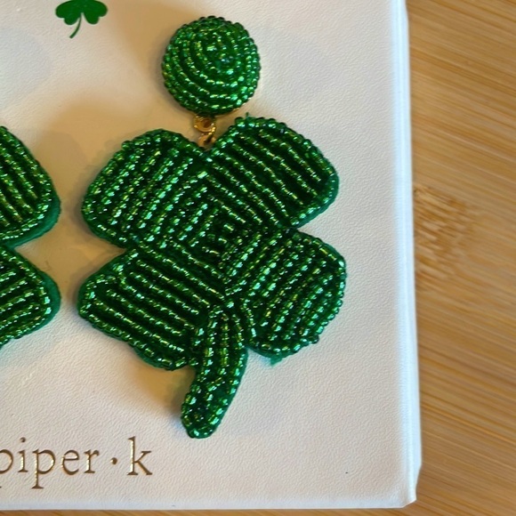 Brand New Piper K Beaded Green Shamrocks St. Patrick’s Day Drop Earrings Irish - Picture 5 of 11
